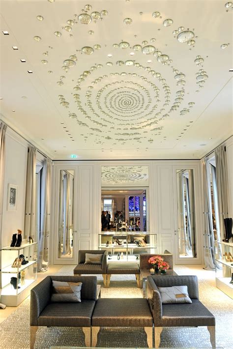 via montenapoleone 14 dior|Dior Unveils Renovated Milan Boutique .